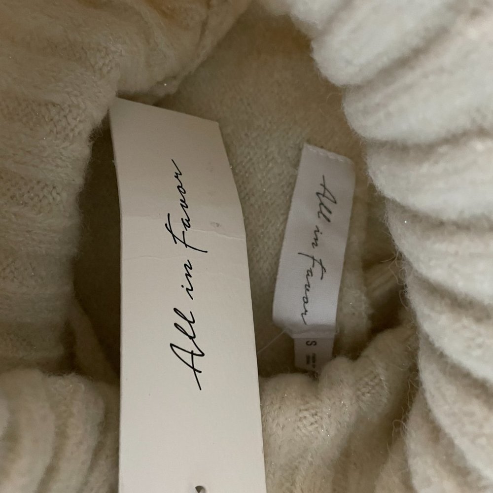 All in Favor | Women's Ivory White Turtleneck Metallic Rib Stretch Sweater Small - Picture 8 of 8